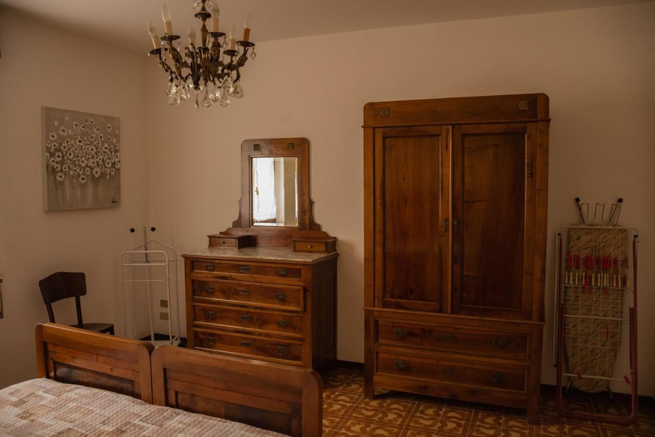 Monasterolo del Castello Da Zia Maria Casa Vacanze מראה חיצוני תמונה